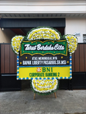 Papan Bunga Duka di Bumi Makmur